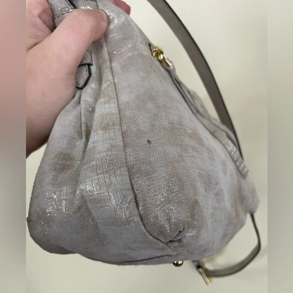 Aimee Kestenberg Beige with Gold Metallic Shimmer Bali Foldover Crossover Bag - Picture 4 of 7